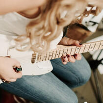 Dominique ruiz guitar
